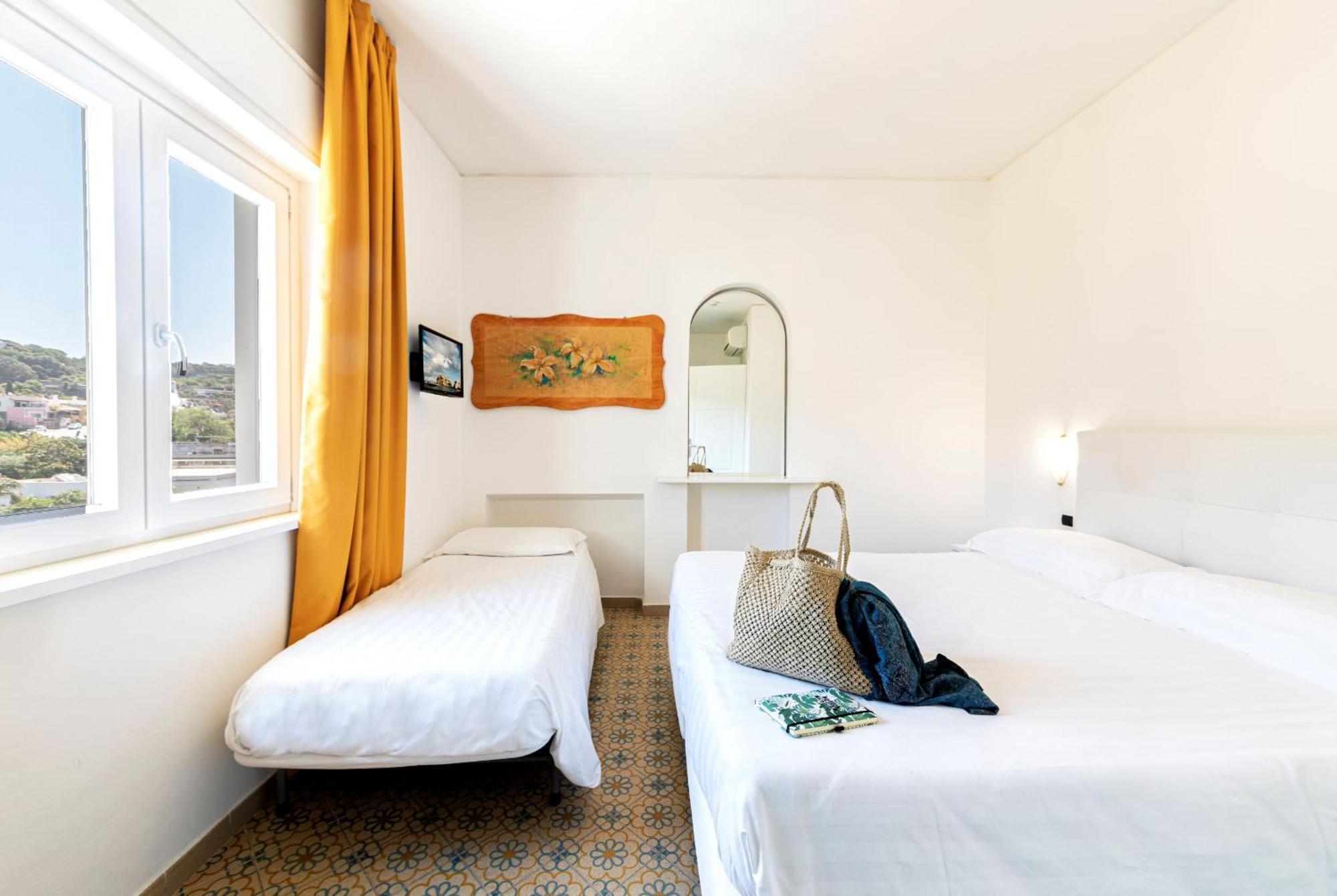 Le Canne Family Resort & Spa Forio di Ischia Стая снимка
